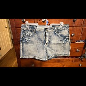 Cato Jean shorts size 16